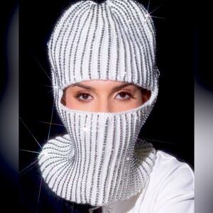 NWT RHINESTONE SKI Hat and Fingerless Gloves SET  
Balaclava Hat & gloves Ivory